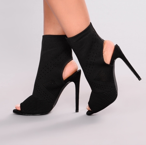 FOREVER 21 Peep Toe Sock Ankle Boots Size 6 - Picture 1 of 9